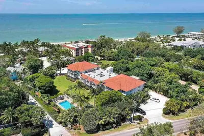 Image de Beach Side de West Gulf Drive, plage privée accès, couchers de soleil!