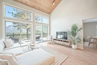 Image de Fox Lodge: une oasis avec une vue et un confort incroyables Ă Leavenworth