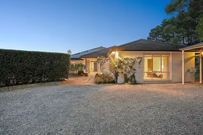 Image de Une résidence exquise fait une retraite de week-end isolée