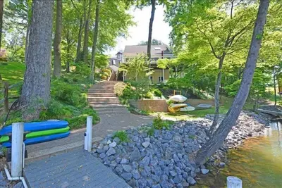 Image de \"Jaune doux\"<br>Bord de l'eau w / Dock-Sleeps 12-Pet Friendly!