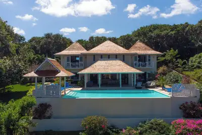 Image de Rose Hall Great House and Golf Club Estate. Gated Community, 15 minutes à l'aéroport.