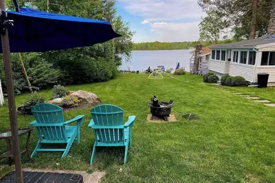 Image de Chalet spectaculaire sur le lac Bantam, pour 12 personnes