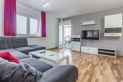 Image de Appartement confortable de 3 chambres à.