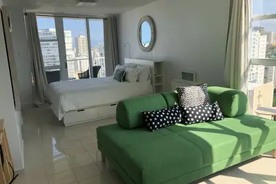 Image de Chic Bright Beautiful Studio avec vue sur l'océan Condado