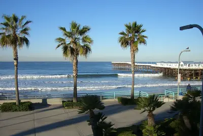 Image de Vente de septembre / octobre de Oceanfront Pacific Beach Condo W / Panoramic Beach & Ocean Views