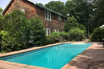 Image de Nouvelle Maison. Luxe 6 Bd, 5 sdb, Piscine Chauffée, Jeux, Vélos, Cul-de-Sac Privé