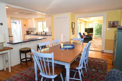 Image de Spacieux, privé Cape Cod Cottage