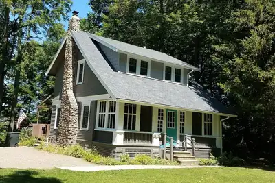 Image de Cottage sur le lac Érié - Accueil historique du lac