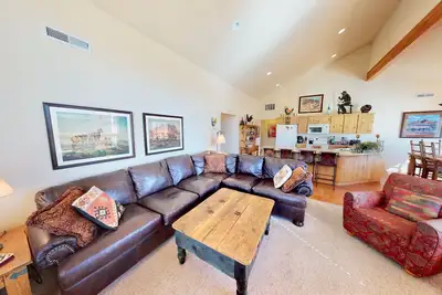 Image de Une vue imprenable, magnifiquement décorée, spacieuse. Votre Moab Getaway Home!