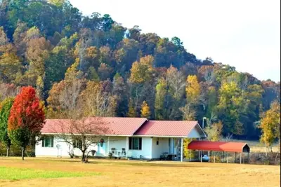 Image de Karen's Country Cottage sur Kates Creek, Llc