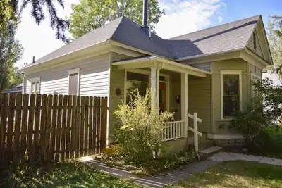 Image de Situé �� seulement deux pâtés de maisons du centre-ville de Bozeman, la Maison Dahlia est un refuge nich����
