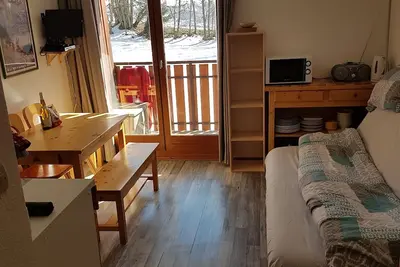 Image de Studio, pour quatre personnes, ski à la porte, service de conciergerie