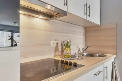 Image de Studio pour 4 personnes avec balcon vue de ville