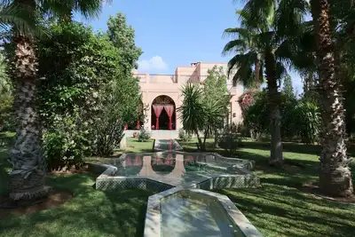 Image de Somptueuse villa de vacances avec personnel complet avec piscine privée