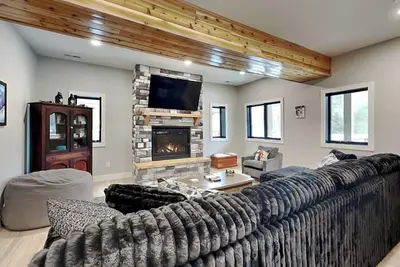 Image de Accueil au bord du lac à moins de 1 mile de Wisp Resort!