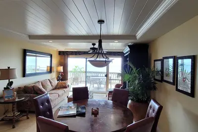 Image de Kahana Sunset A4, 2 Bd / 2. 5 Ba - Votre rêve Tropical Vacation Oasis vous attend!