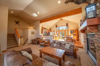 Image de Spacieux Duplex 4br; Près de 5 stations de ski!