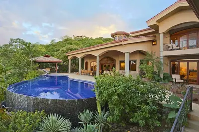 Villa de luxe 7 Bdr avec vue sur l'océan - Magnifique pavillon, piscine, spa, bar et serre