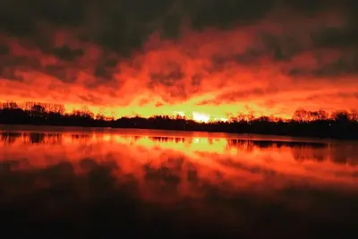 Image de Maison de lac moderne sur le lac de Lyon avec ponton