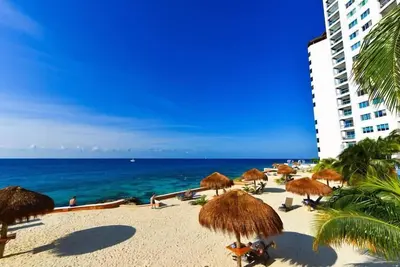 Image de 5 étoiles de luxe: Oceanfront 3 Bedroom Condo: Peninsula Grand