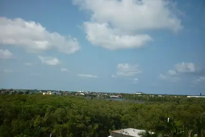 Image de Beach Place à Marina Village Condo de luxe, vue intra-côtière et océan ouverte