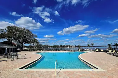 Image de Grand condo à proximité des jardins Busch! !