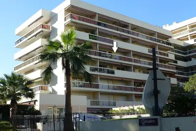 Image de Appt T2 Renove 01 2021 Golfe Juan L'Estiv 3* terrasse 15 m2 parking privatif