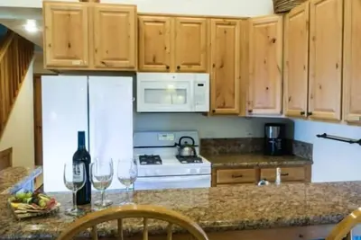 Image de Suite spacieuse avec une salle de bains supplémentaire et des équipements géniaux!