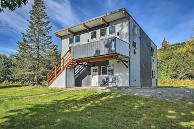 Nouveau! Pet-Friendly Home w / Patio-8 milles à Dt Homer