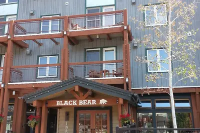 Image de Escapade alpine + balcon | Très bien situé + accès Hot Tubs, Sauna, Gym