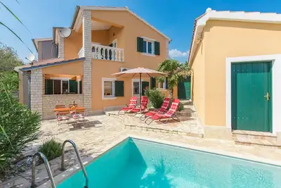 Image de Villa Susanna avec piscine et barbecue - Coucher de soleil à couper le souffle