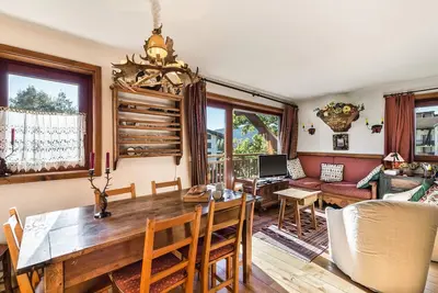 Appartement 2 chambres au pied des pistes et golf, 3km du centre - 3 étoiles, avec Wifi et garage
