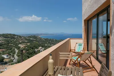 Image de 2 bedroom apartment in Begur center. Sea views, terrace and pool (Ref:H09)