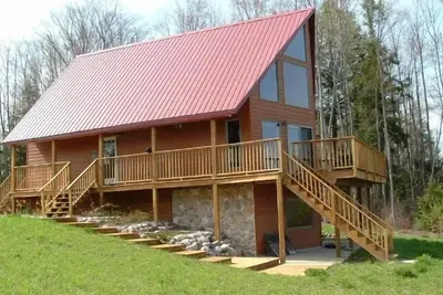 Image de Trois chambre chalet sur Sixteen Mile Lac