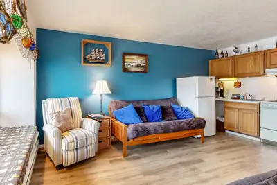 Nouvelle Liste! Condo avec vue sur la mer et accès à la plage avec vue sur le chien