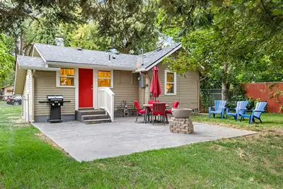 Image de Nouvelle Liste! Dog-friendly home au coeur de la ville - promenade au lac et golf