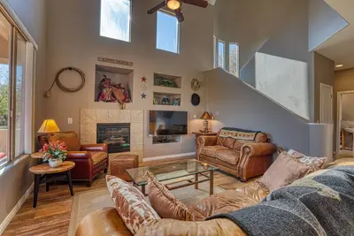 Image de 2 Lits + Den 2 1/2 Baignoire Grayhawk Mountain View & Internet haut débit Wi-Fi
