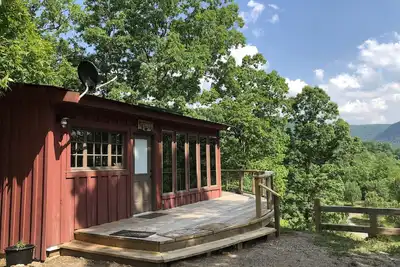 Image de Chalet sur la colline dans les montagnes