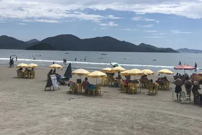 Image de Ap 106: accès à pied à la plage de Maranduba, ap avec suite, télévision à écran Led, barbecue