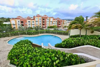 Image de Bel appartement neuf avec vue imprenable sur l'océan et la marina