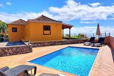 Image de Casa Rural Lina, idéal pour profiter de la plage de Nogales ou Cubo de La Gal