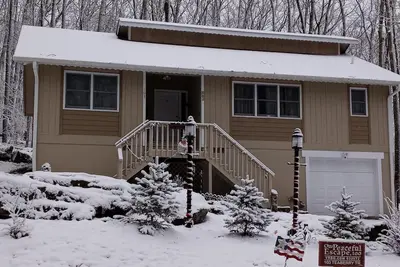 Image de RÉDUIT 4 AUTOMNEWooly🐛Beech MTNHome 2 mls. 2 resort / sleeps8 / Wifi / Cabl / No Clean Fe