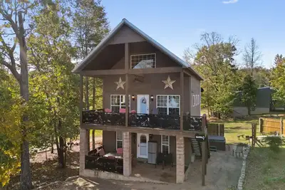 Image de Piscine INTÉRIEURE! Vue Luxueuse! Baignoire, CHEMINÉE, Puits De Feu! Chatt. Tn 21 miles