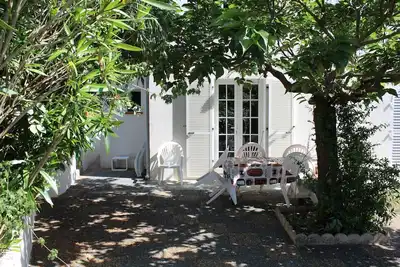 Image de Offre spéciale Mini villa tres spacieuse, 3 chambres climatisées, 2 salle de bain