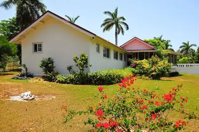 Image de Villa Patientement En Attente - Un Location À La Liste De Diamants - Un Gem JAMAÏQUE De La CÔTE Nord