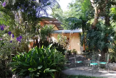 Image de Élégance moderne, confort et sécurité dans un paradis tropical magique