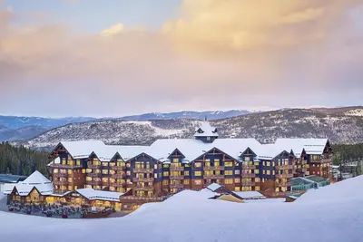 Image de Breck's Top Luxury Resort. True Ski In / Ski Out. Ski Valet. Pic 8