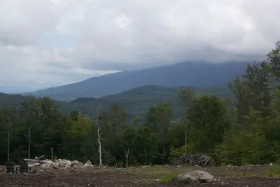 Image de Camping Rv privé dans les Montagnes Blanches avec vue rapprochée sur la montagne Kinsman! ! !