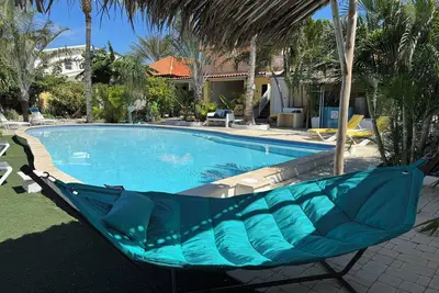 Image de Près de Marriott Studio avec véranda, cuisine privée, parking gratuit