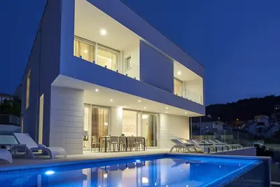 Image de Belle villa avec vue mer Ă 2 minutes du centre de Trogir - Villa Trogir